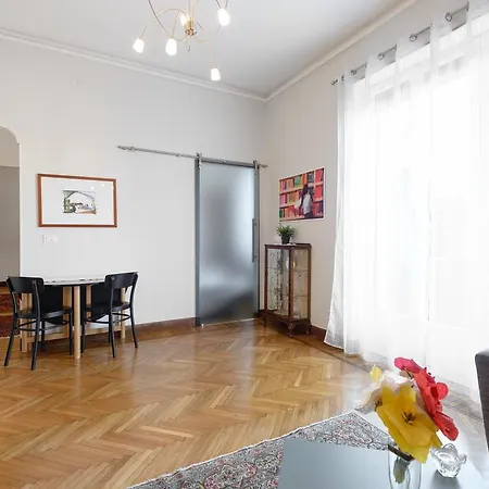 Charming Piazza Del Popolo Apartament
